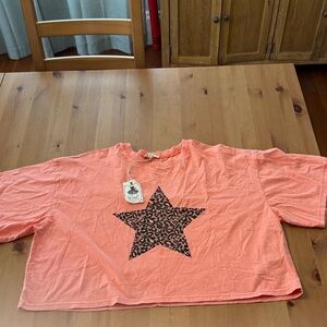NWT! Easel Mineral Wash Coral Crop Leopard Star Top Size Small